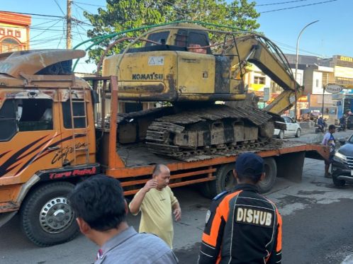 Pemotor di Bulukumba Tewas Terlindas Tronton Setelah Jatuh Saat Menyalip dari Sisi Kiri