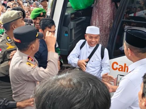 Haru dan Bangga Sambut 321 Jemaah Haji Bantaeng, Bupati Uji Nurdin Singgung Predikat Paling Disiplin